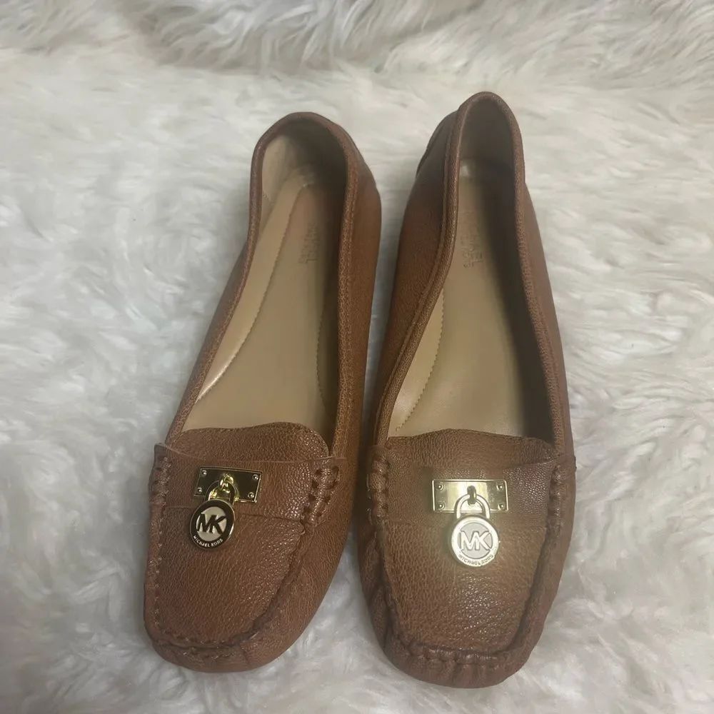 Michael Kors Hamilton Tan Leather Moccasin MK Logo accent SZ8.5